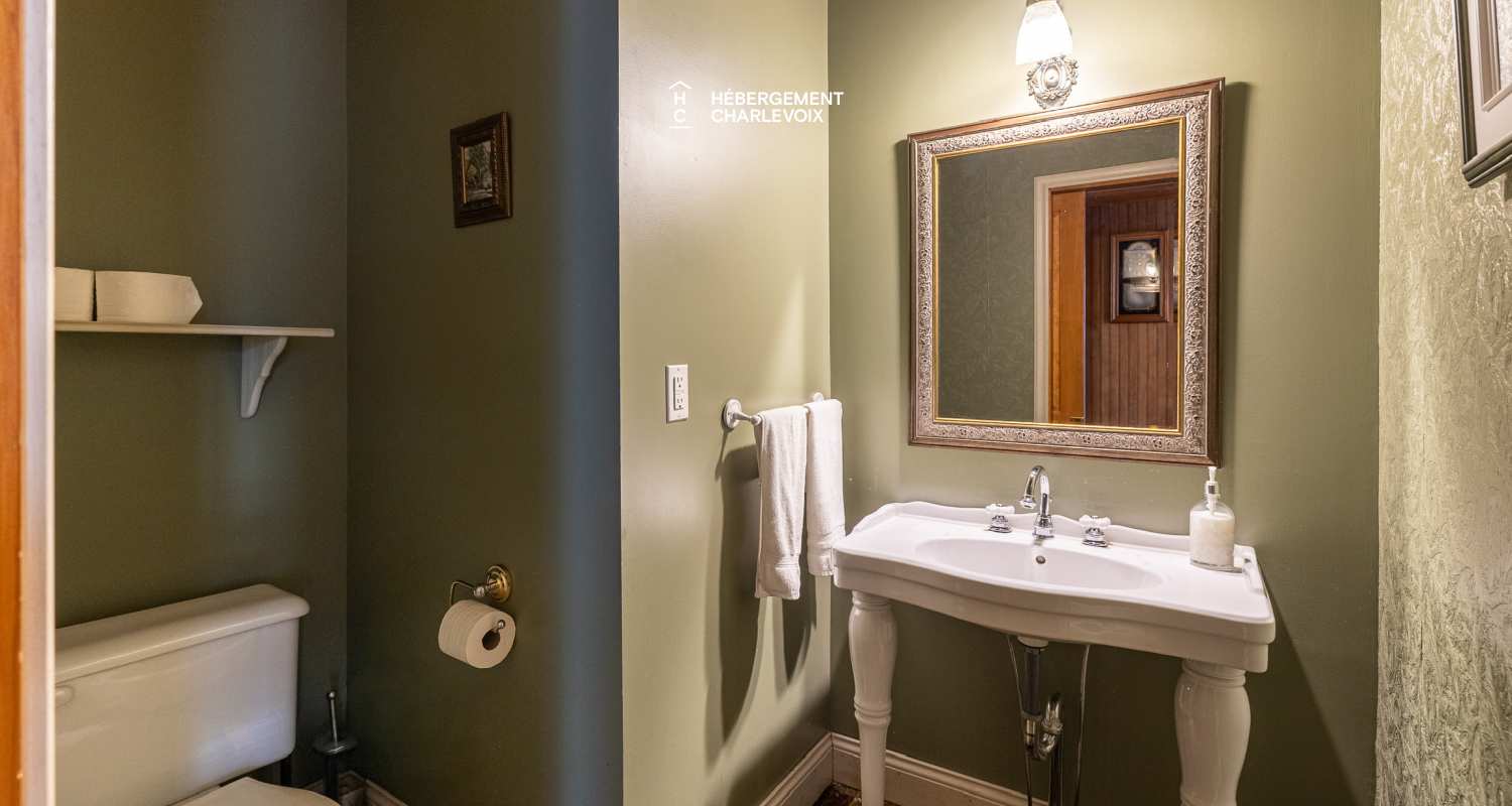JAU-230 - Historic riverfront home with private hot tub